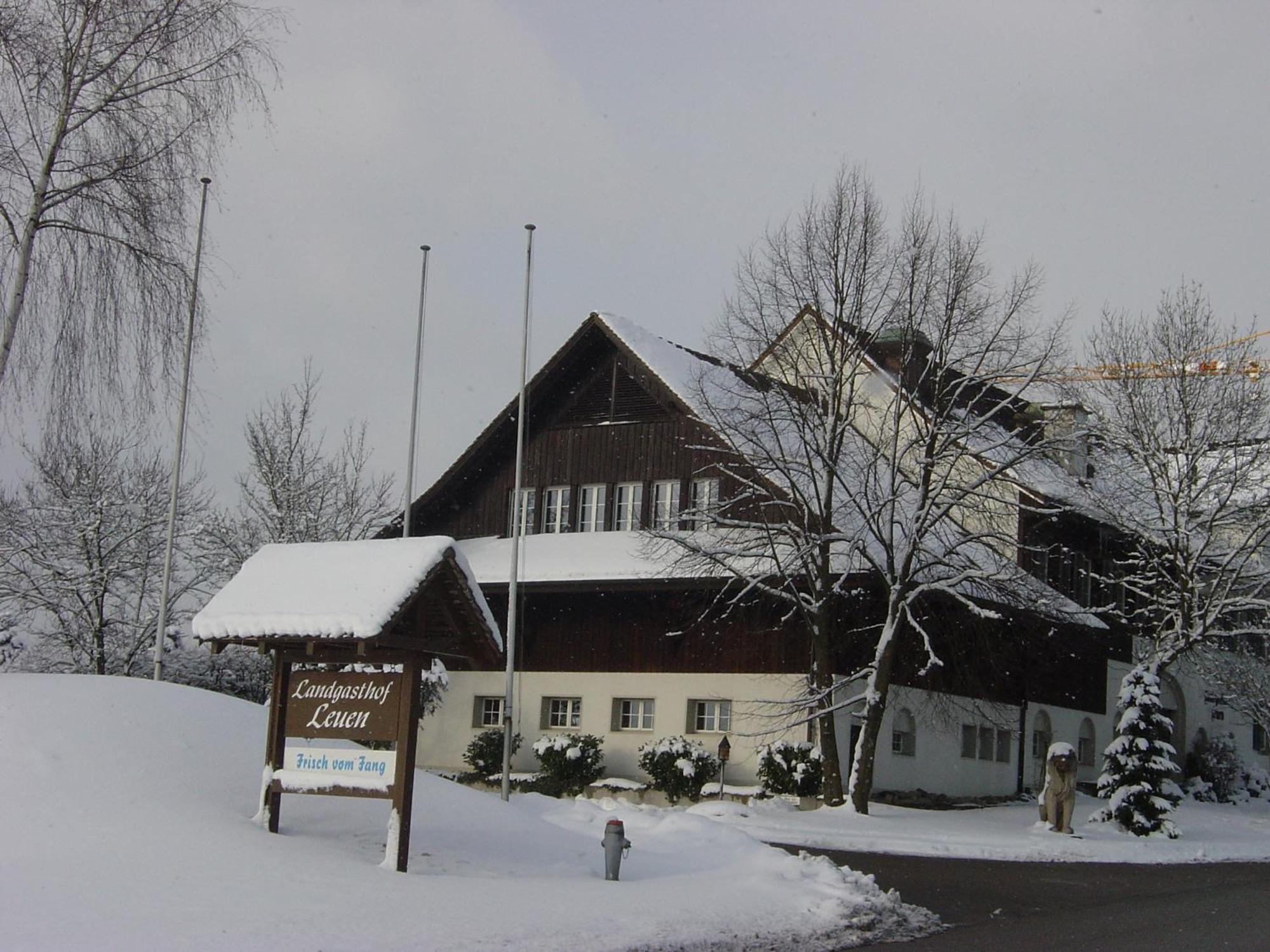 Landgasthof Leuen Uitikon Exterior photo